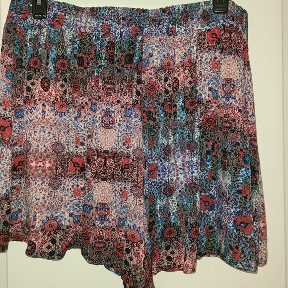 FINAL💰SALE💲- NWT Rust & Blue Crinkle Shorts - Picture 6 of 9